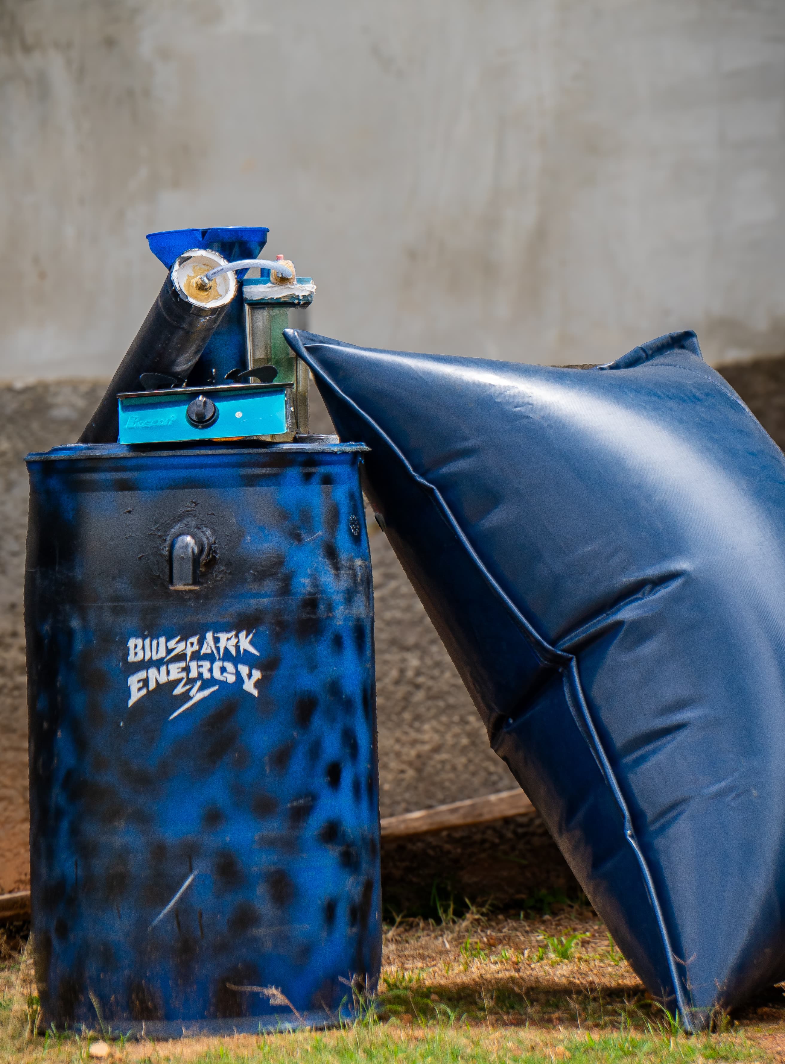 Biospark biodigester drum with gas storage bag